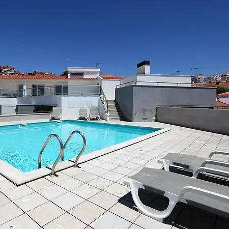 Altido 3-br Flat With Terrace And Rooftop Pool * Nazare