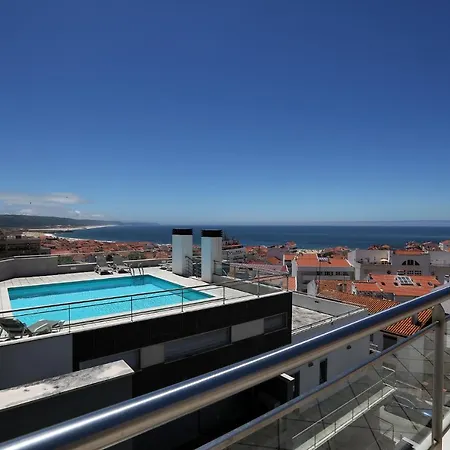 Altido 3-br Flat With Terrace And Rooftop Pool * Nazare