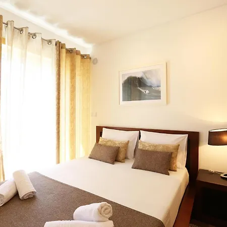 Altido 3-br Flat With Terrace And Rooftop Pool * Nazare