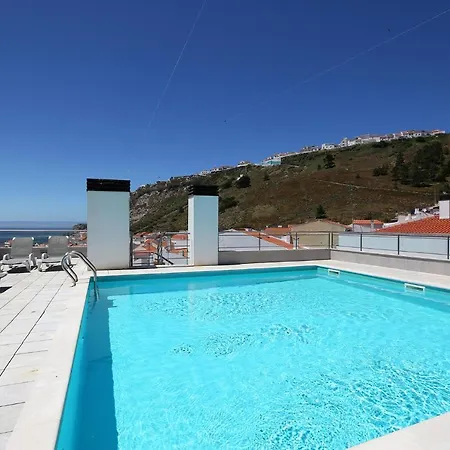 Altido 3-br Flat With Terrace And Rooftop Pool * Nazare